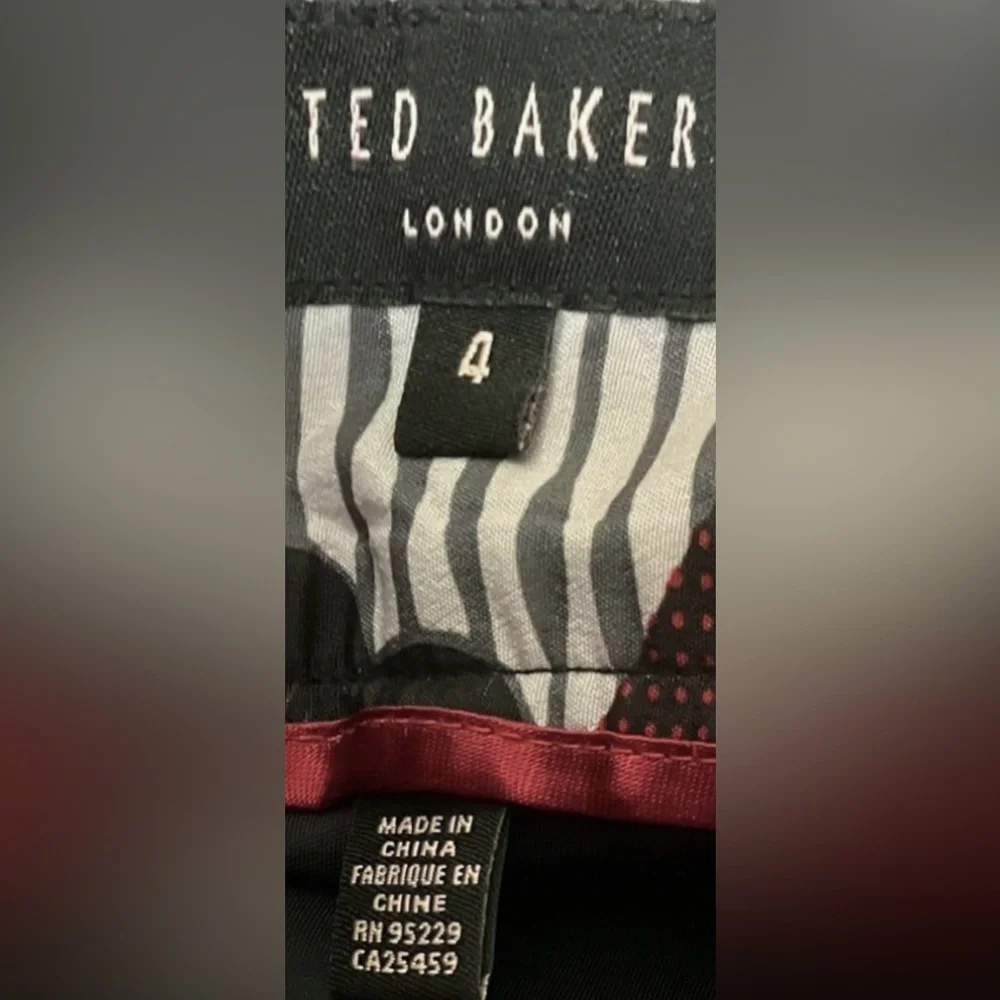 Ted Baker London Dark Grey Wool Knee Length Skirt Semi Pleated TB 4 = US 12